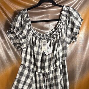 Torrid‎ size 1 NWT Plaid Puff Sleeve Dress. Never worn. 123